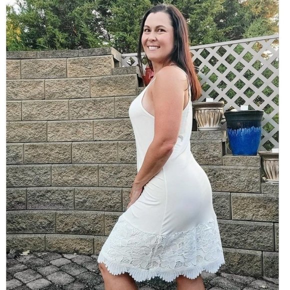 Off White New Scalloped Guipure Lace Dress Extender - Picture 7 of 7